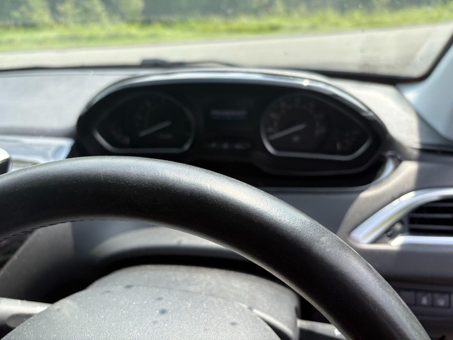 Used Peugeot 208 2013 for sale - 77067290: Photo 16