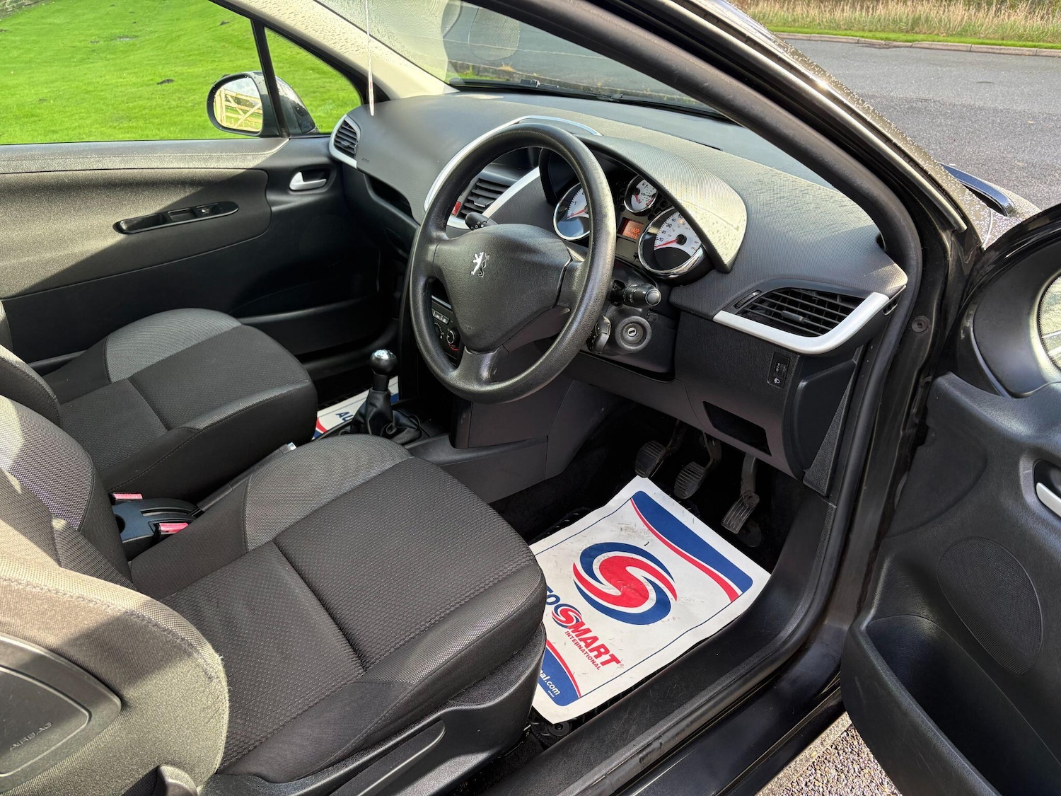 Used Peugeot 207 2010 for sale - 76976241: Photo 17