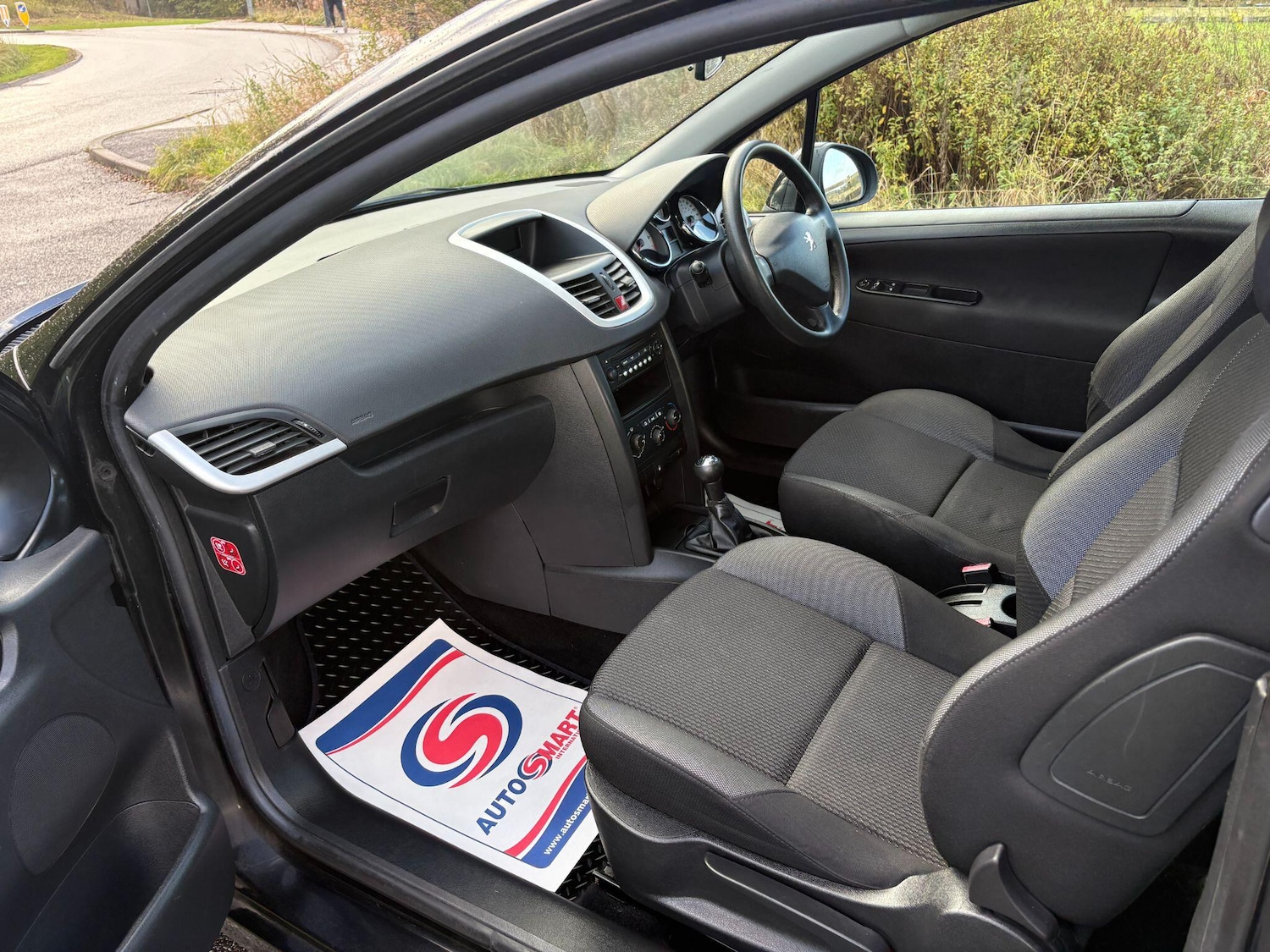 Used Peugeot 207 2010 for sale - 76976241: Photo 26