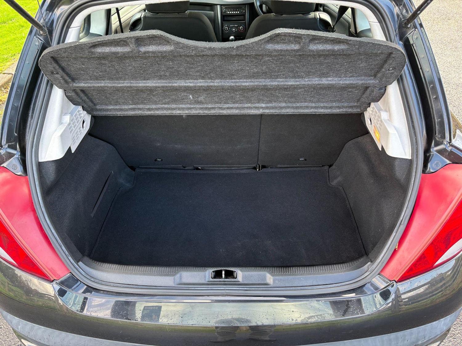 Used Peugeot 207 2010 for sale - 76976241: Photo 32