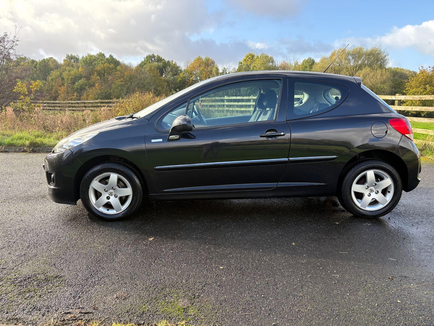 Used Peugeot 207 2010 for sale - 76976241: Photo 6
