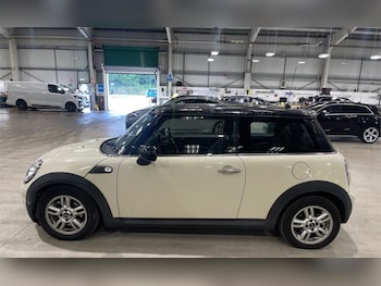 Used MINI Hatch 2010 for sale - 75851388: Photo
