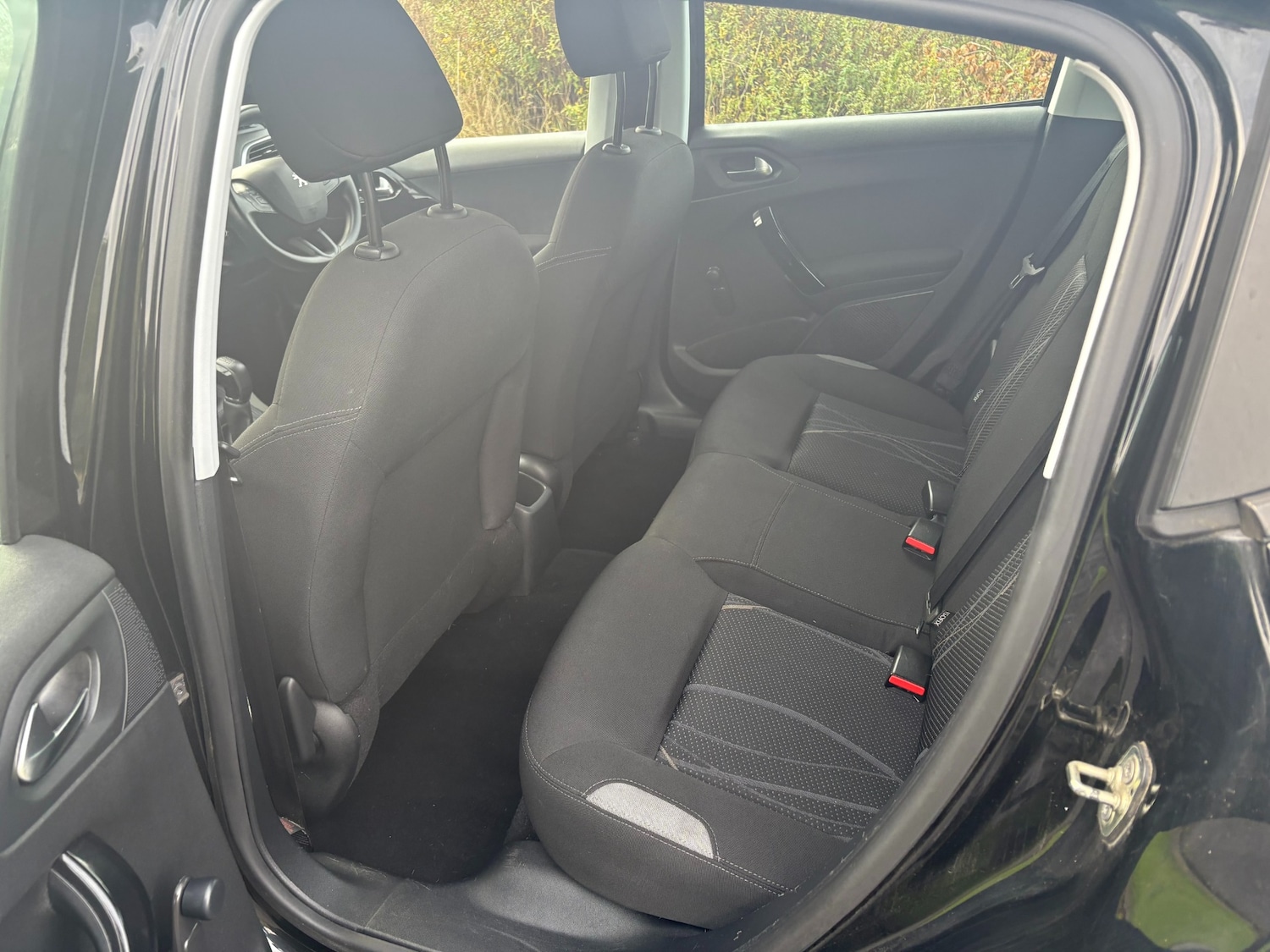 Used Peugeot 208 2014 for sale - 76352293: Photo 28