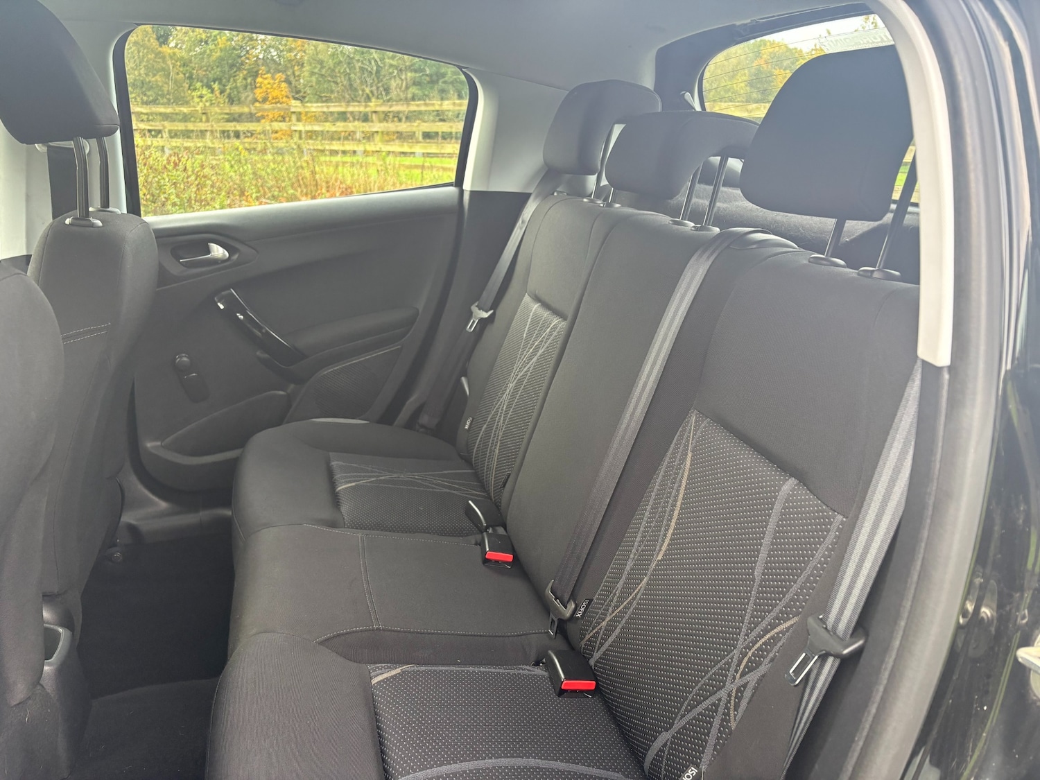 Used Peugeot 208 2014 for sale - 76352293: Photo 29