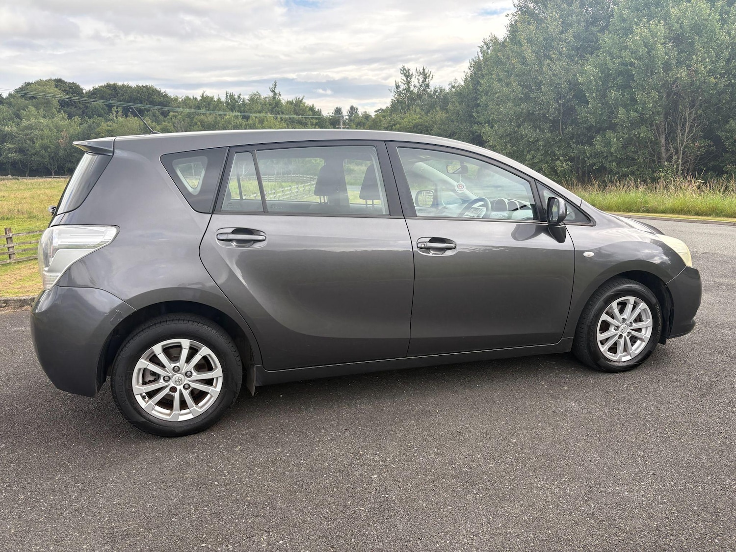 Used Toyota Verso 2011 for sale - 76976391: Photo 8