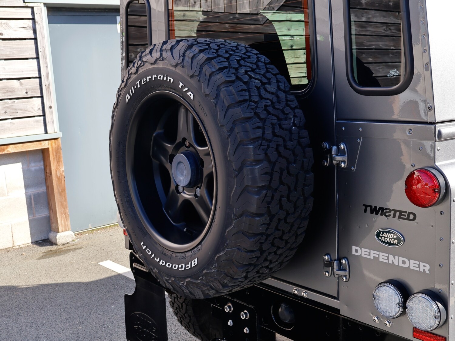 Used Land Rover Defender 2014 for sale - 75904216: Photo 16