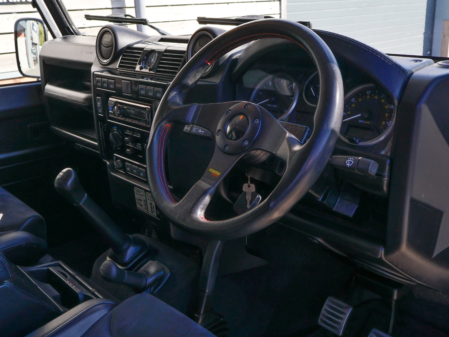 Used Land Rover Defender 2014 for sale - 75904216: Photo 2