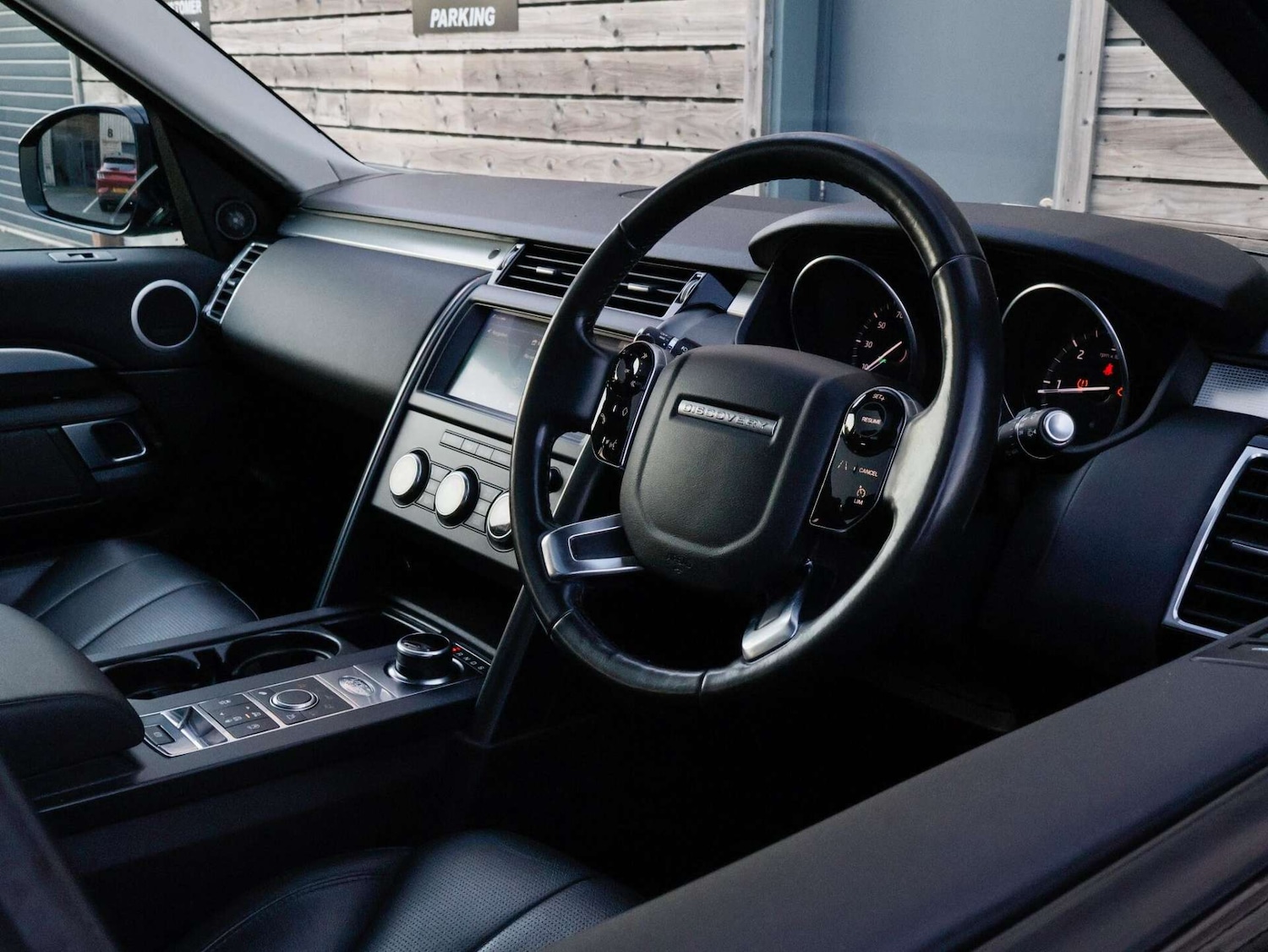 Used Land Rover Discovery 2020 for sale - 76797238: Photo 2