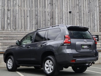 Used Toyota Land Cruiser 2023 for sale - 76231121: Photo