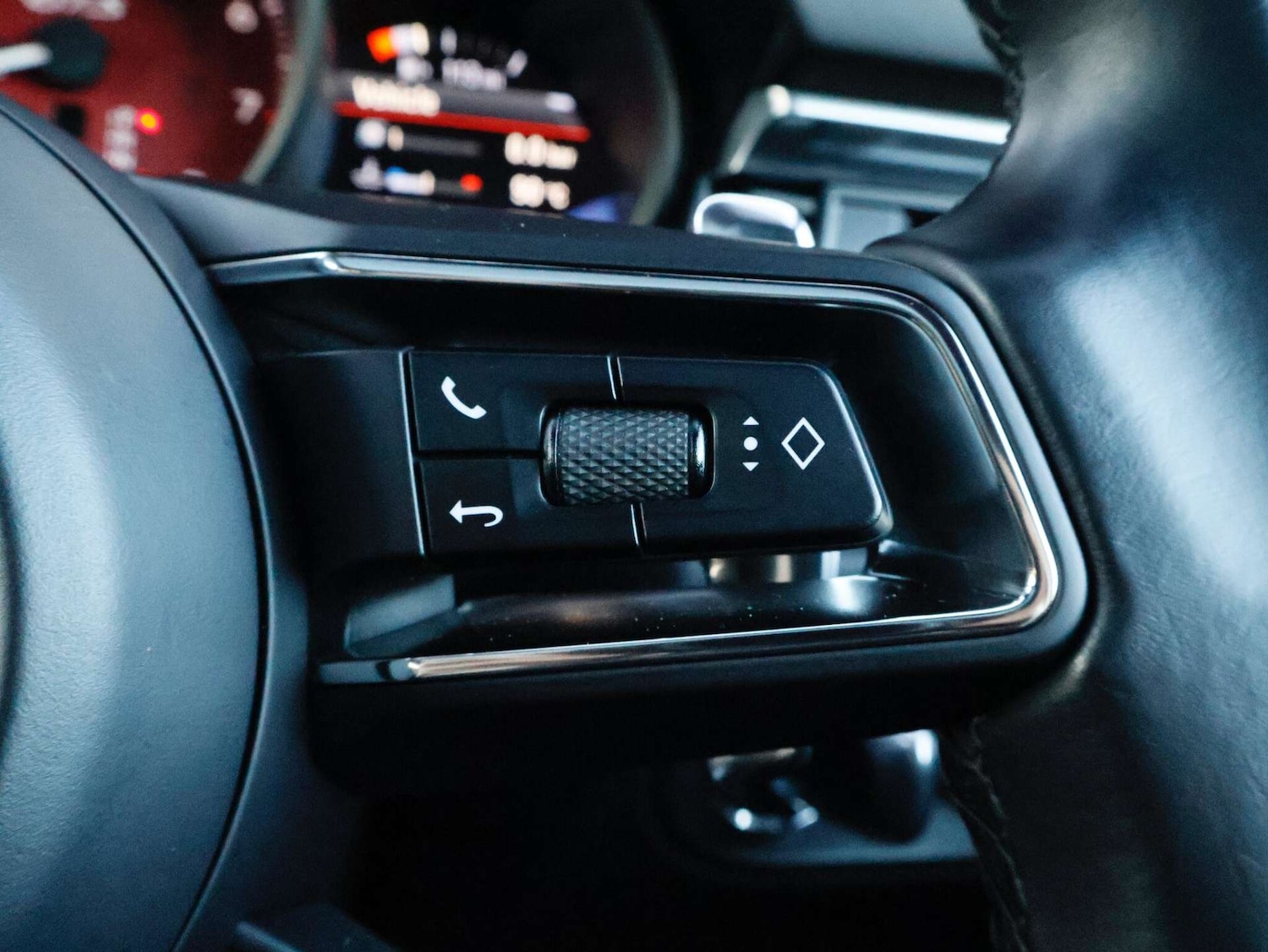 Used Porsche Macan 2023 for sale - 76797237: Photo 14