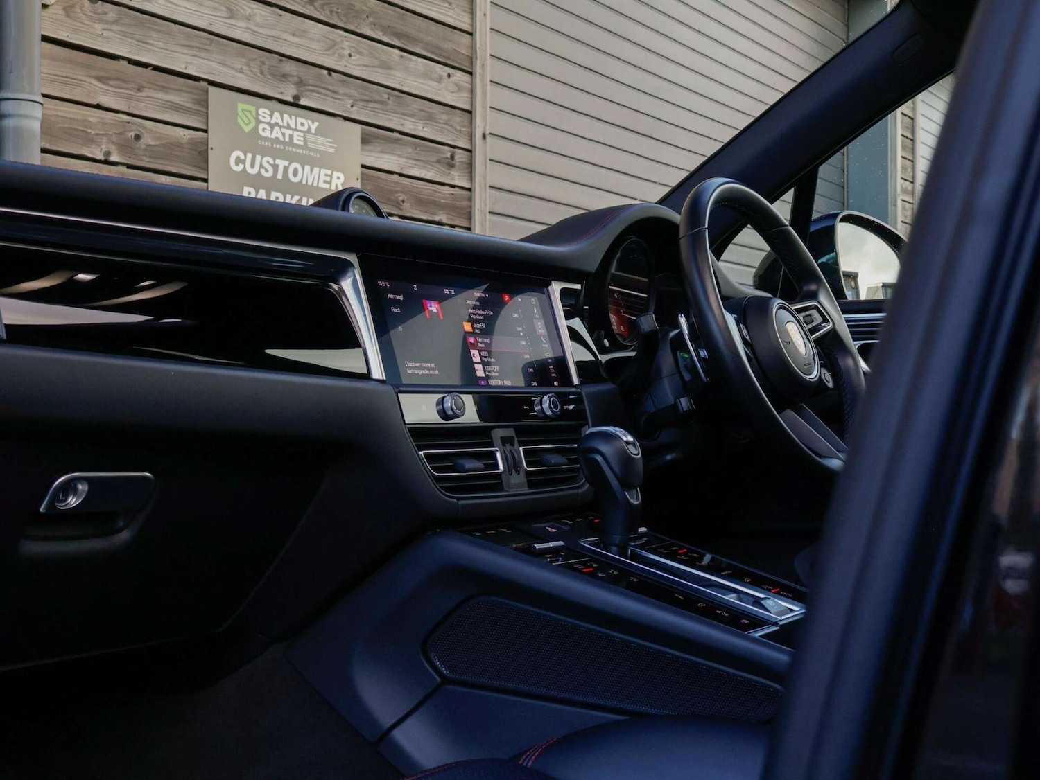 Used Porsche Macan 2023 for sale - 76797237: Photo 26