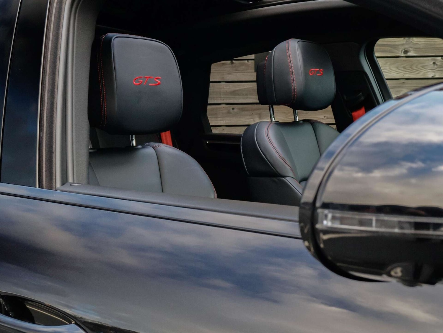 Used Porsche Macan 2023 for sale - 76797237: Photo 28