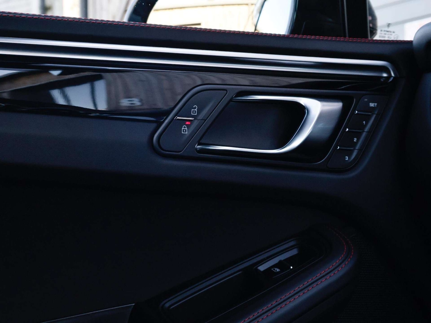 Used Porsche Macan 2023 for sale - 76797237: Photo 38