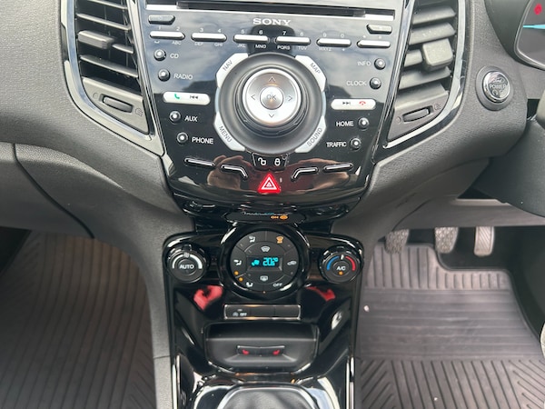Used Ford Fiesta 2016 for sale - 76243256: Photo 26