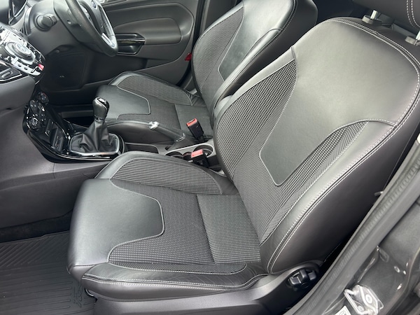 Used Ford Fiesta 2016 for sale - 76243256: Photo 32
