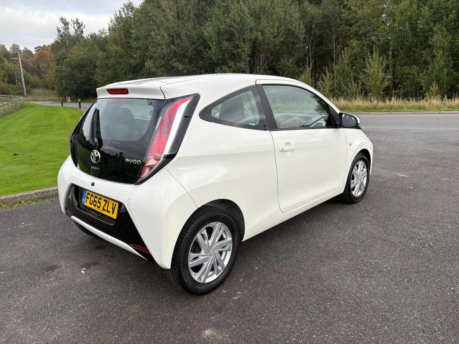 Used Toyota AYGO 2015 for sale - 76976012: Photo 11