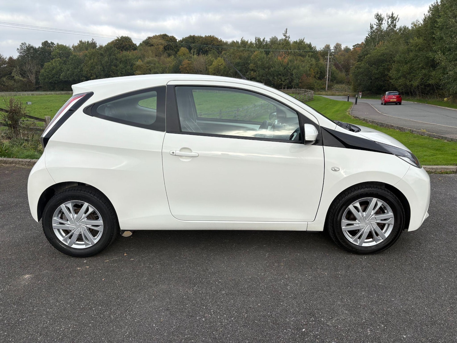 Used Toyota AYGO 2015 for sale - 76976012: Photo 14