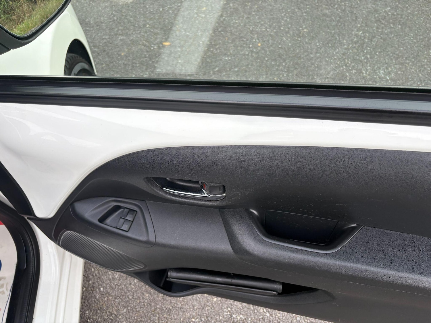 Used Toyota AYGO 2015 for sale - 76976012: Photo 17