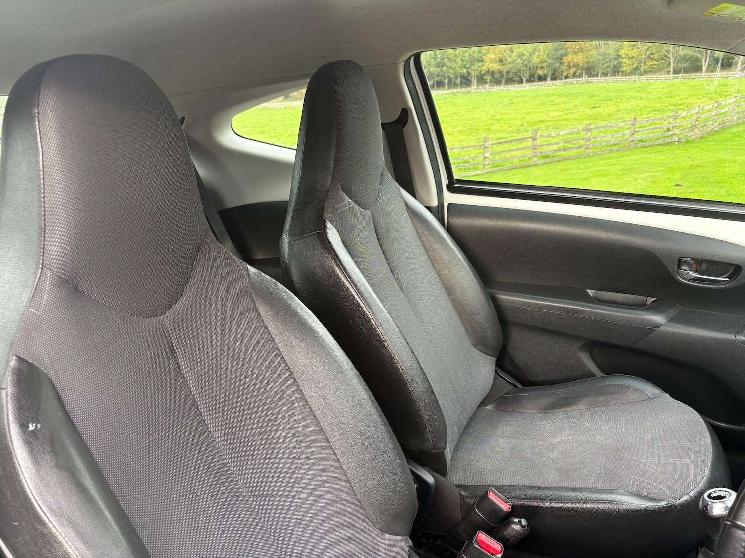 Used Toyota AYGO 2015 for sale - 76976012: Photo 20