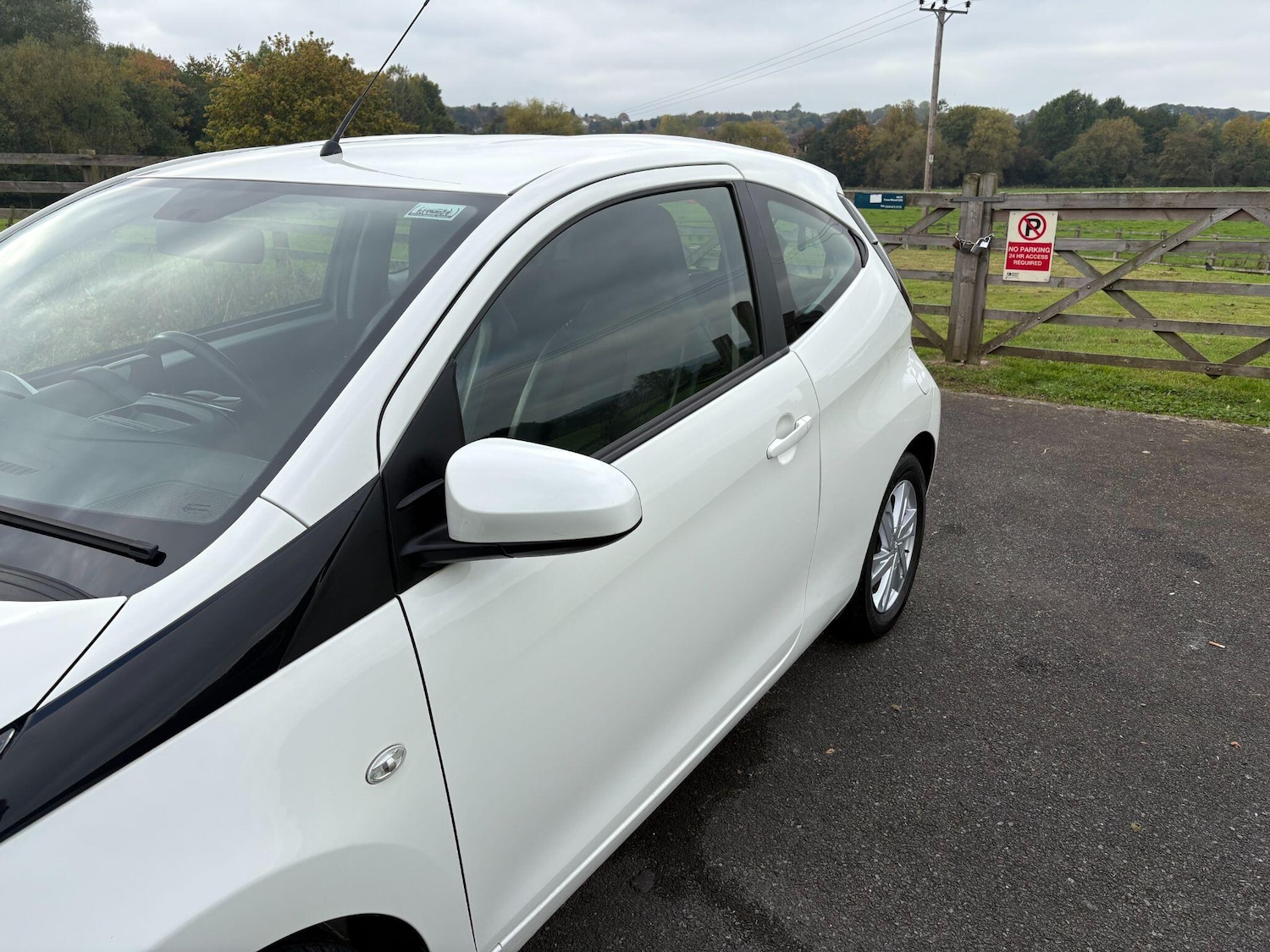 Used Toyota AYGO 2015 for sale - 76976012: Photo 6