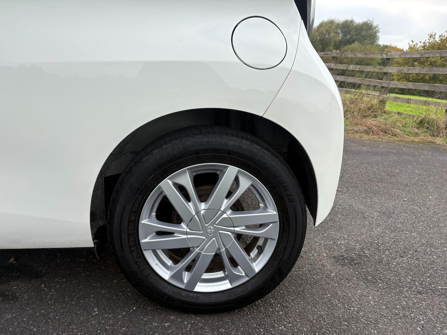 Used Toyota AYGO 2015 for sale - 76976012: Photo 8