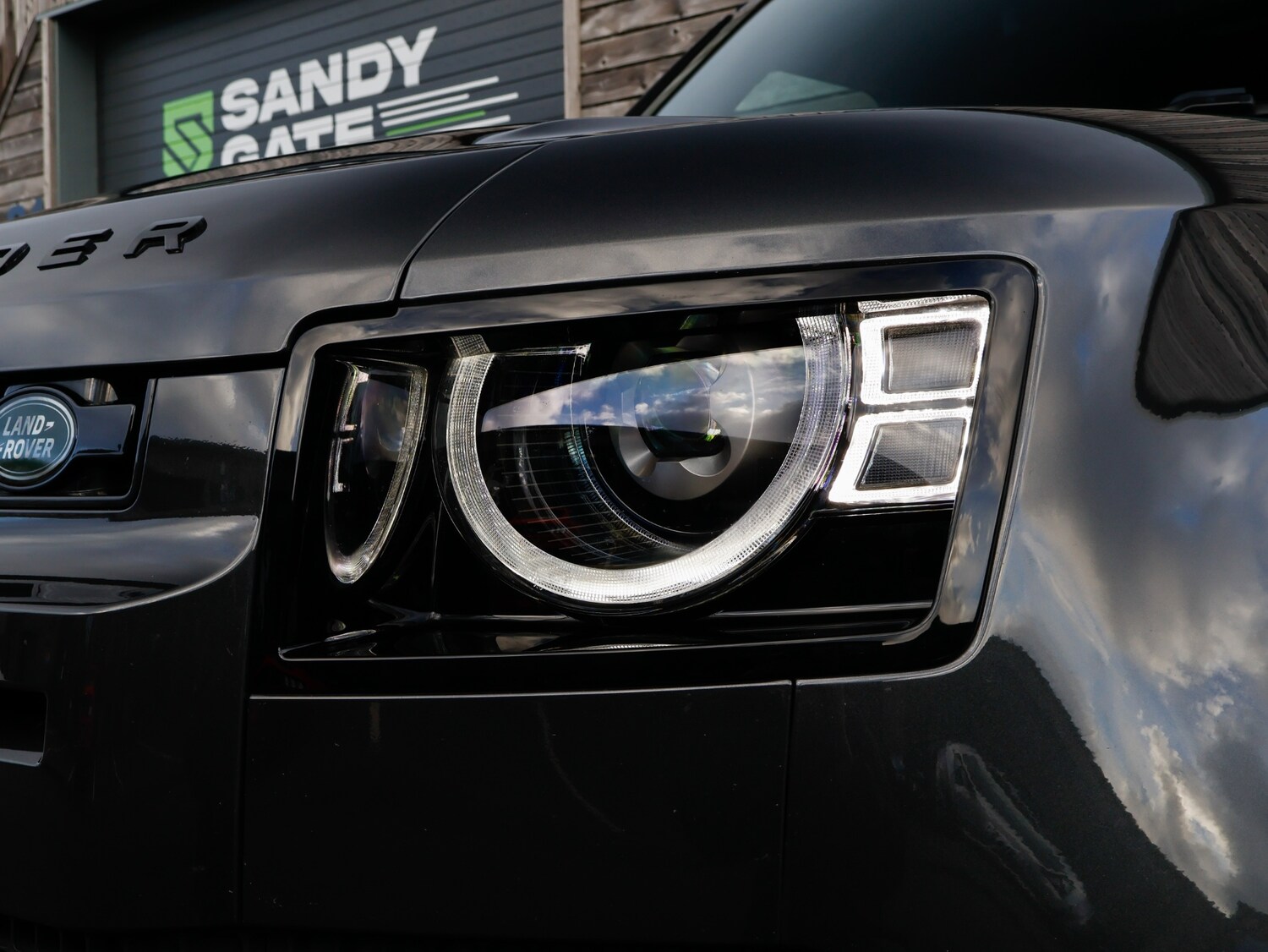 Used Land Rover Defender 2024 for sale - 76625636: Photo 14