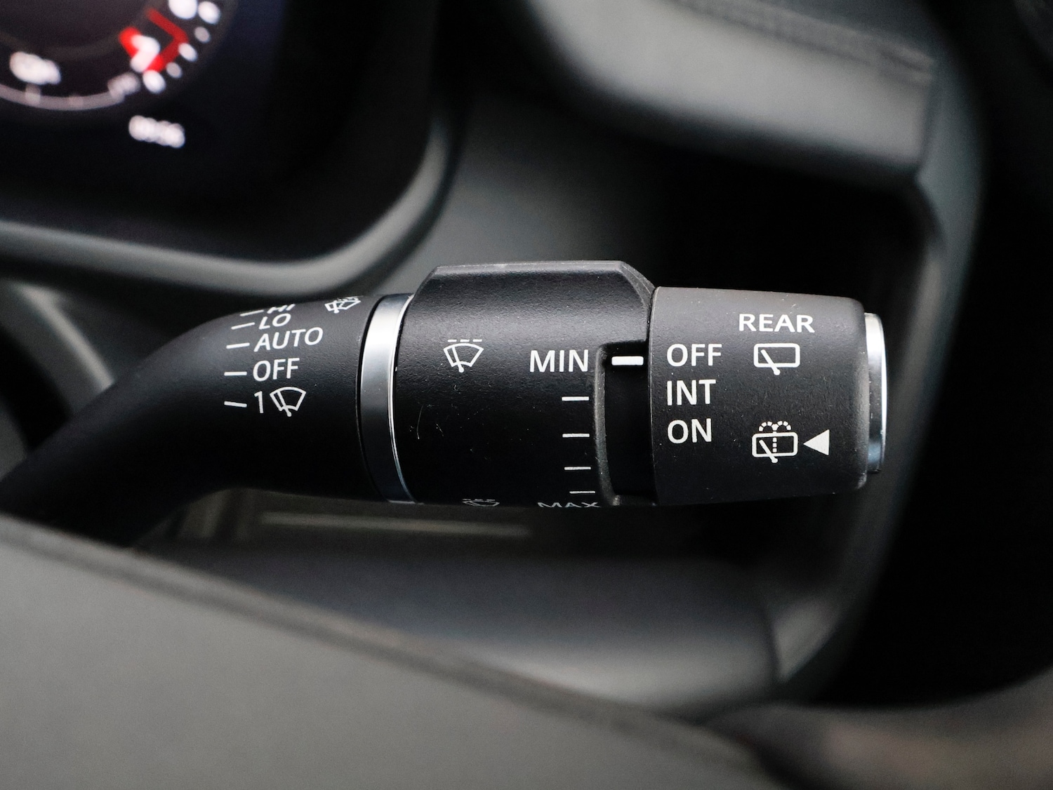 Used Land Rover Defender 2024 for sale - 76625636: Photo 18