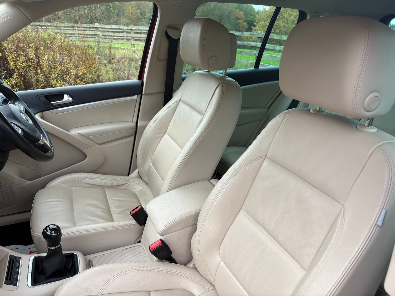 Used Volkswagen Tiguan 2014 for sale - 76319488: Photo 27