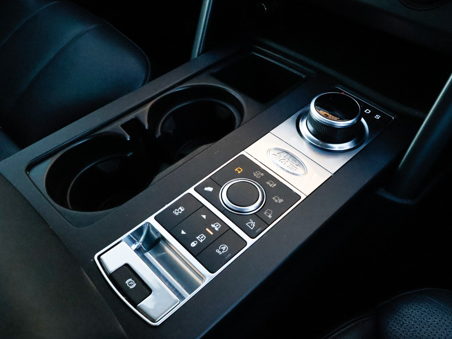 Used Land Rover Discovery 2020 for sale - 76637210: Photo 18