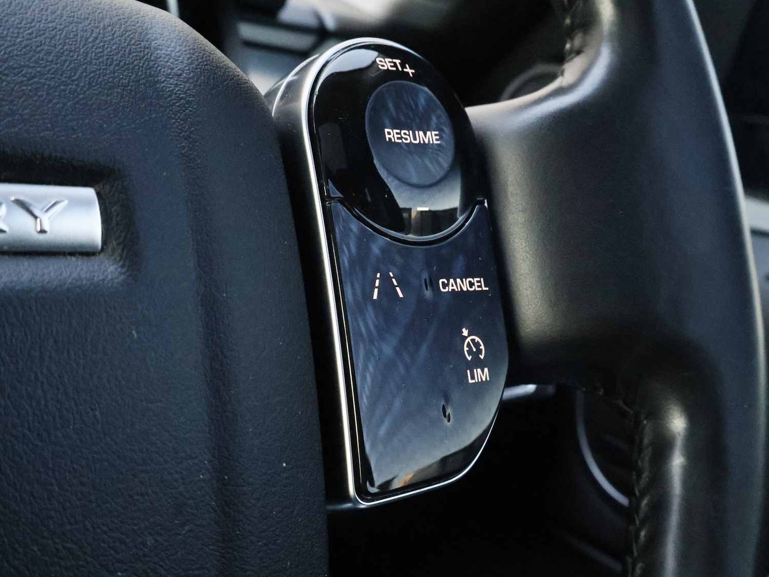 Used Land Rover Discovery 2020 for sale - 76637210: Photo 24