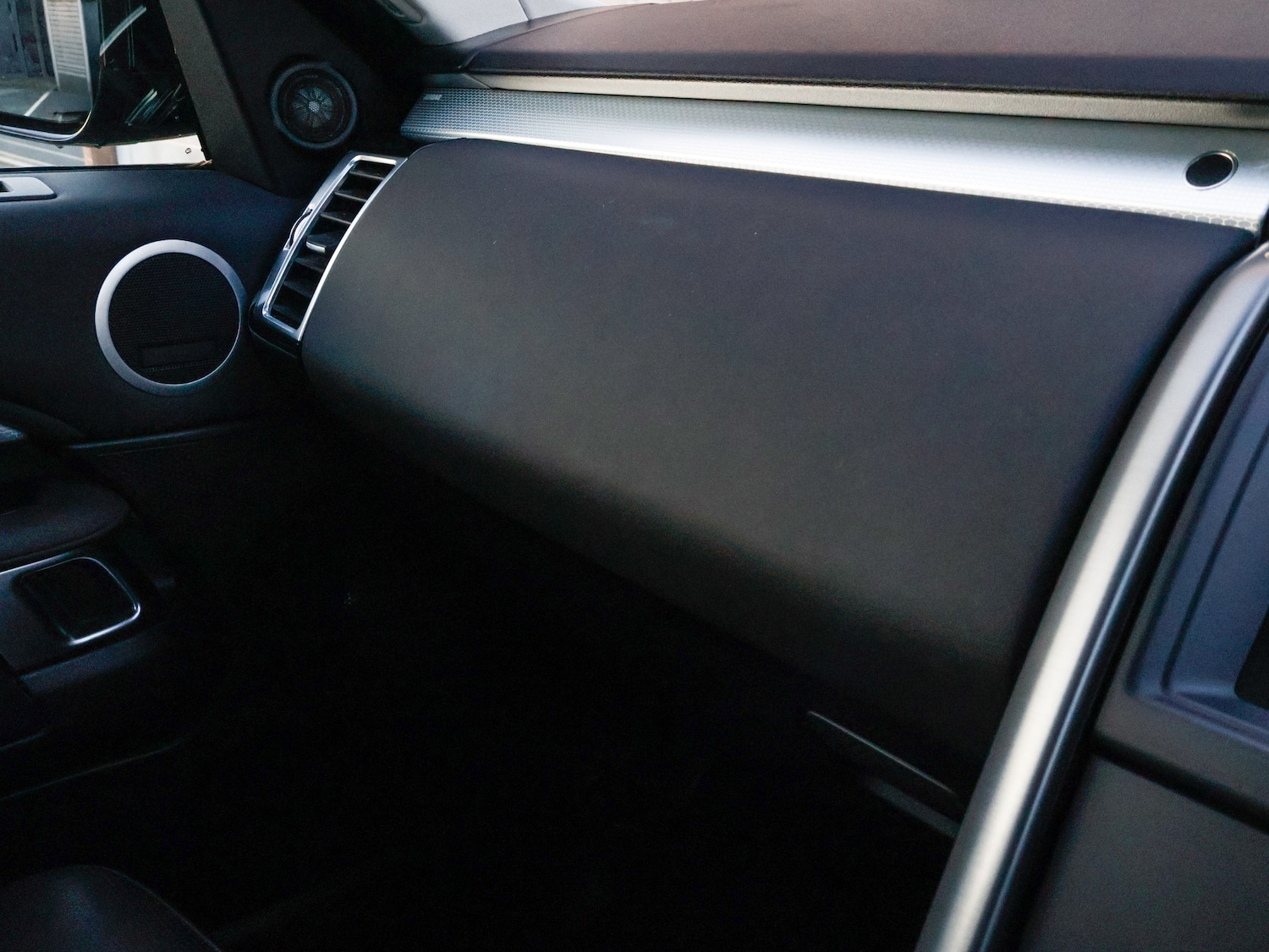 Used Land Rover Discovery 2020 for sale - 76637210: Photo 33