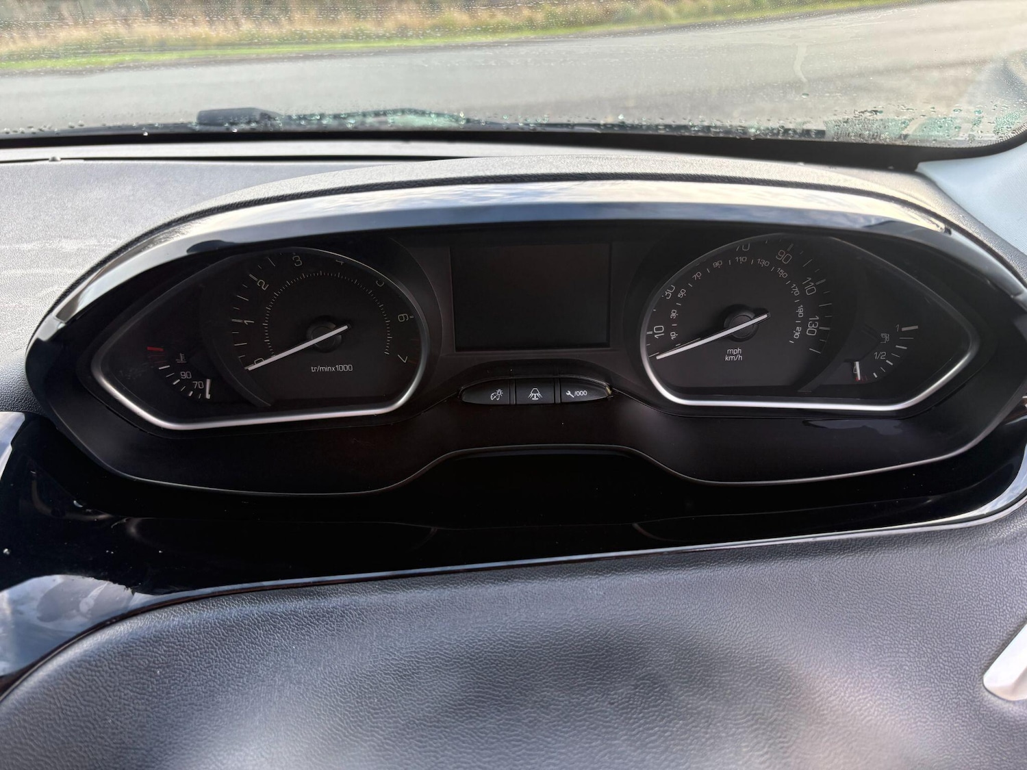 Used Peugeot 208 2014 for sale - 76976282: Photo 19