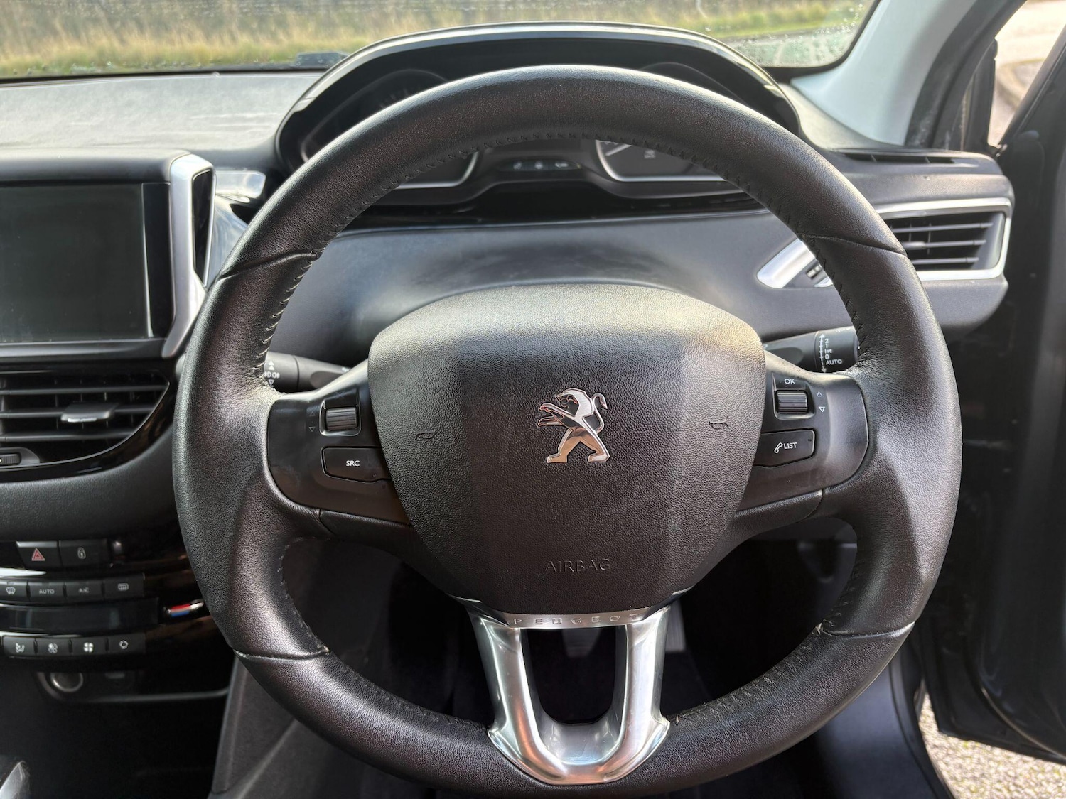 Used Peugeot 208 2014 for sale - 76976282: Photo 20