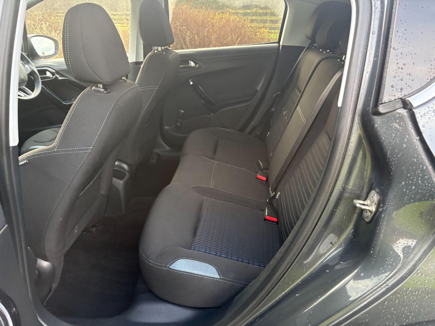 Used Peugeot 208 2014 for sale - 76976282: Photo 30