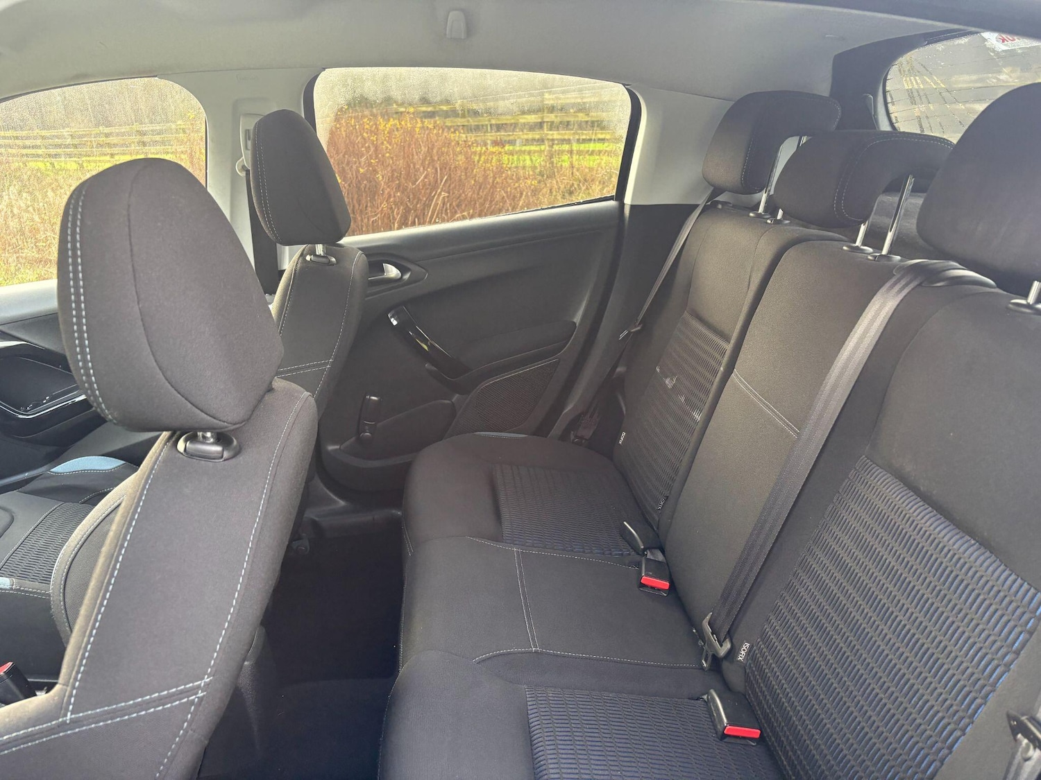 Used Peugeot 208 2014 for sale - 76976282: Photo 31