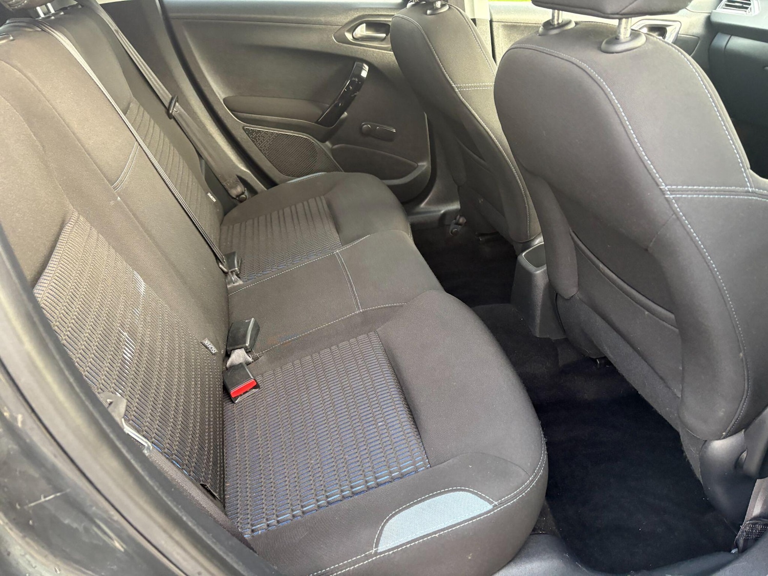 Used Peugeot 208 2014 for sale - 76976282: Photo 34