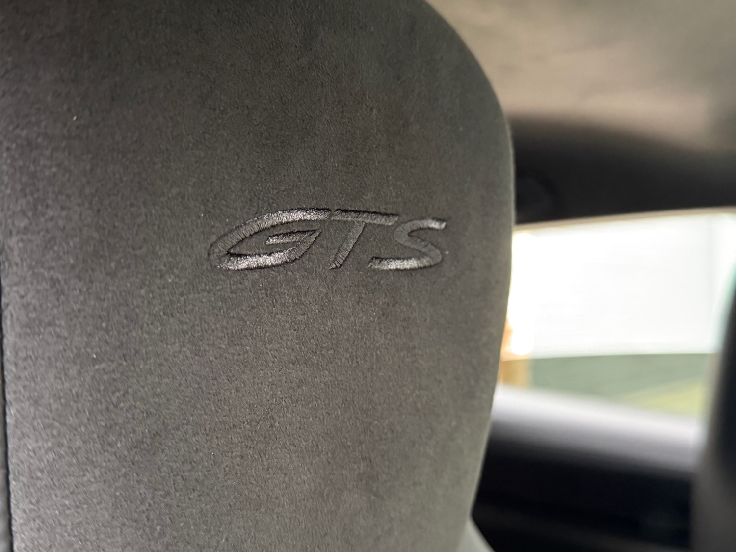 Used Porsche Taycan 2023 for sale - 76413890: Photo 15