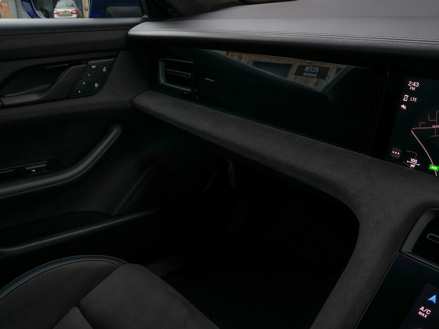 Used Porsche Taycan 2023 for sale - 76413890: Photo 34