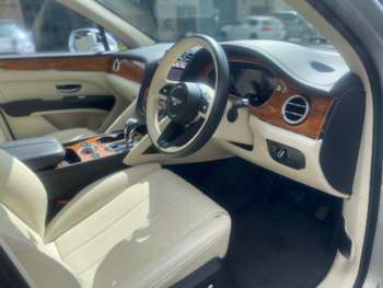 Used Bentley Bentayga 2021 for sale - 74540011: Photo
