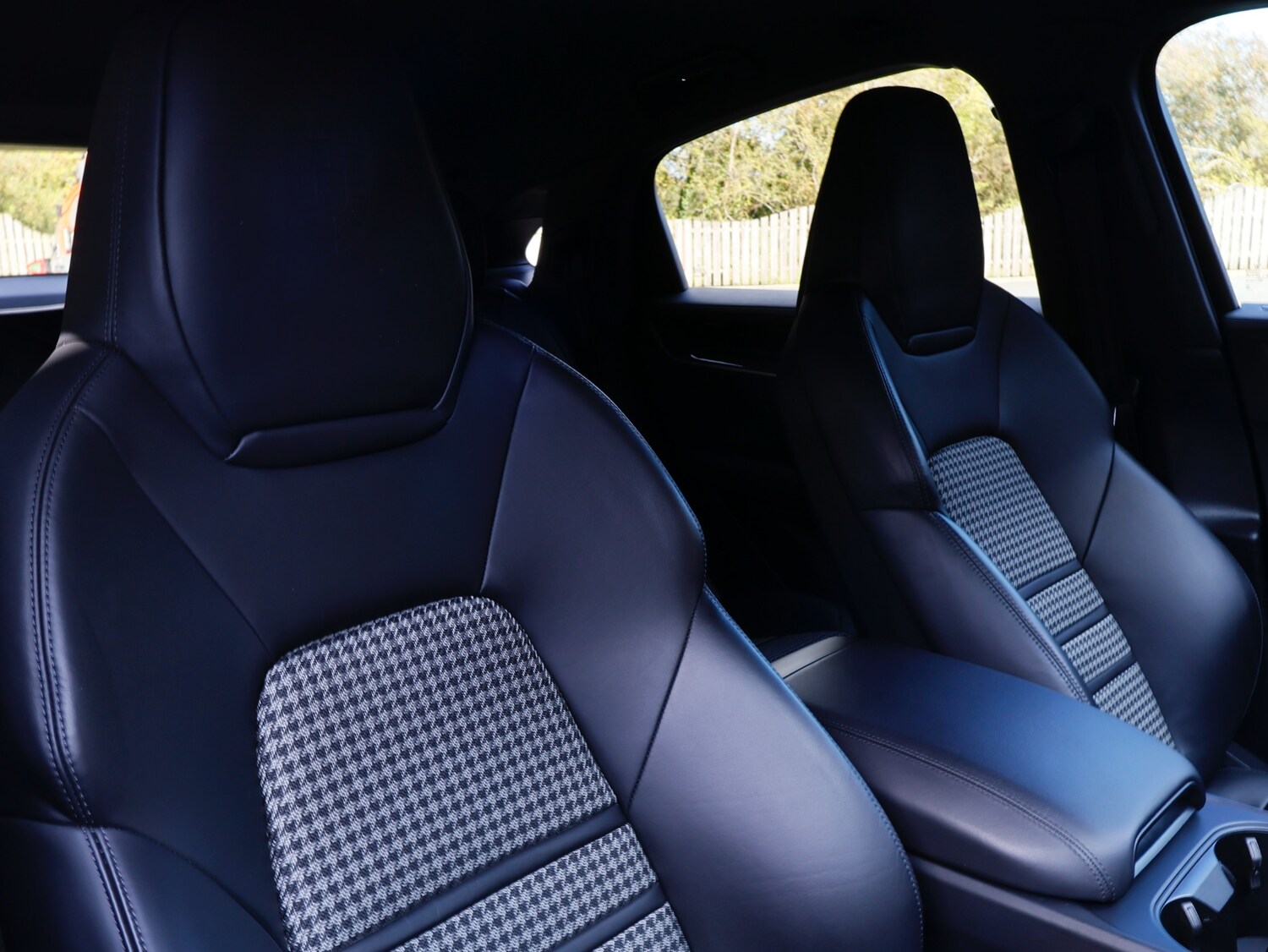 Used Porsche Cayenne 2023 for sale - 75791715: Photo 31