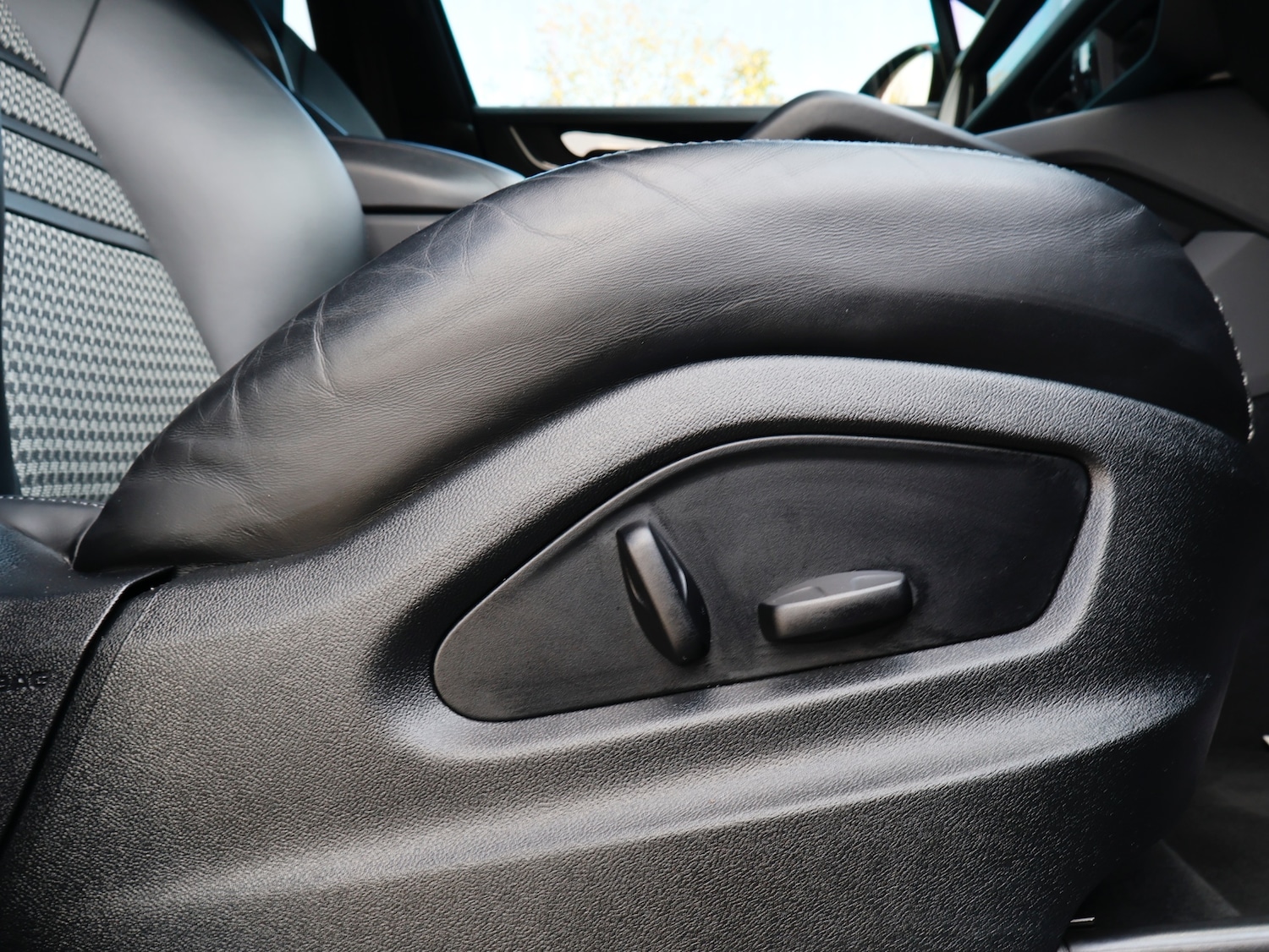 Used Porsche Cayenne 2023 for sale - 75791715: Photo 35
