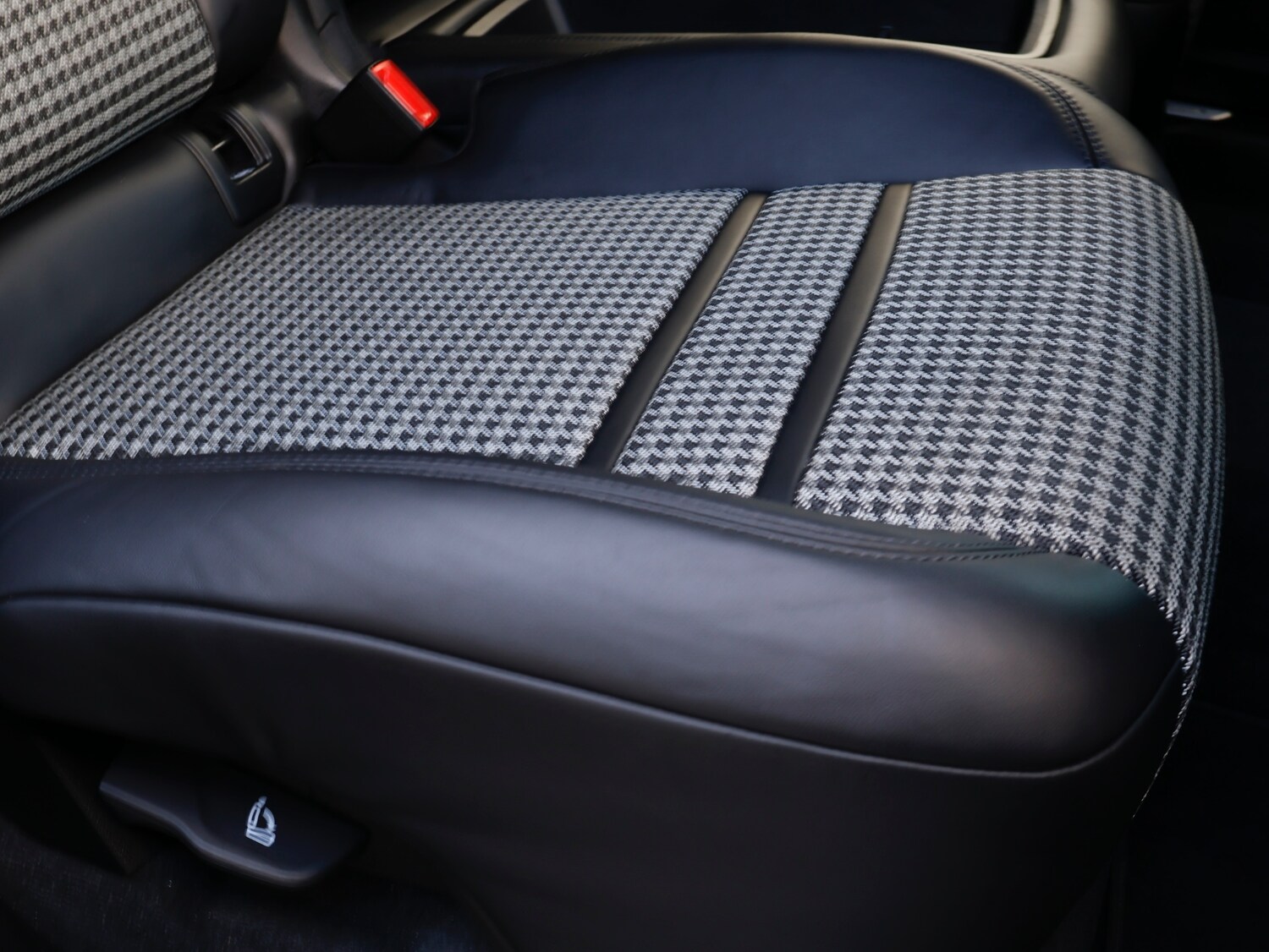 Used Porsche Cayenne 2023 for sale - 75791715: Photo 38