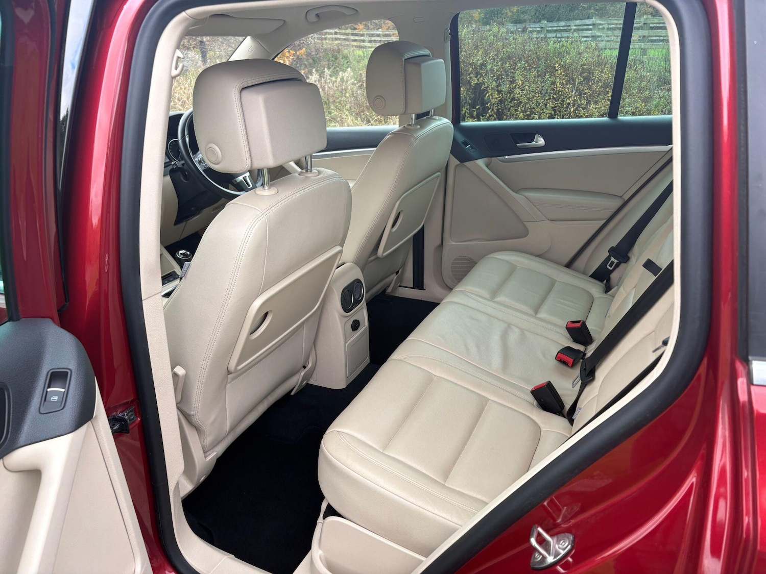 Used Volkswagen Tiguan 2014 for sale - 76976729: Photo 32