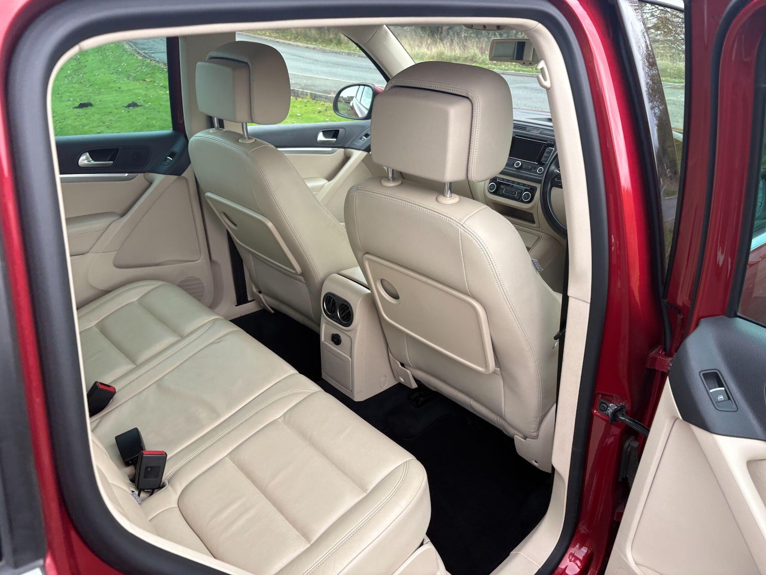 Used Volkswagen Tiguan 2014 for sale - 76976729: Photo 35