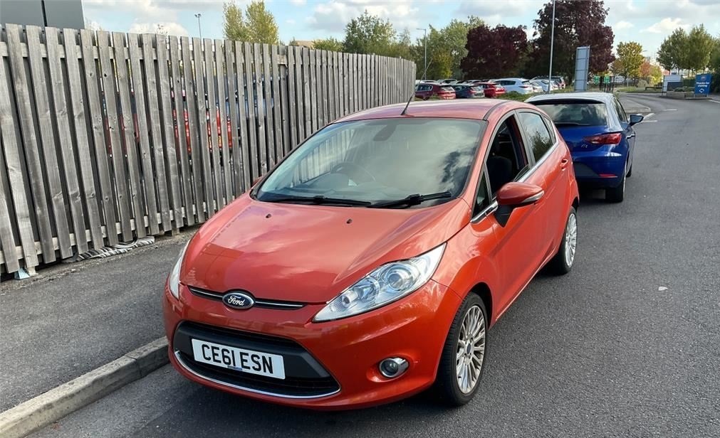 Used Ford Fiesta 2011 for sale - 76128830: Photo 2