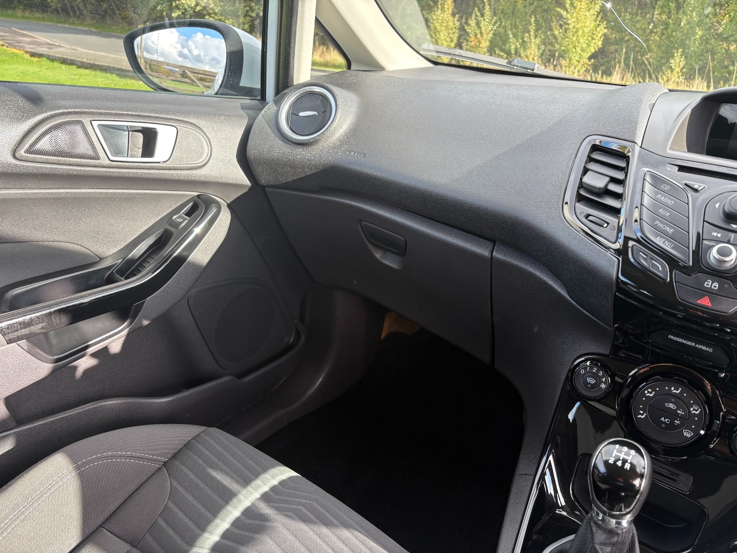 Used Ford Fiesta 2014 for sale - 76192691: Photo 24