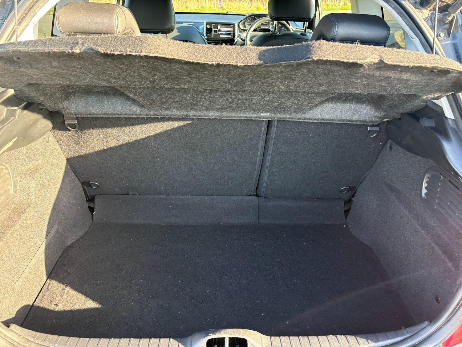 Used Peugeot 208 2012 for sale - 77738093: Photo 21