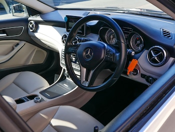 Used Mercedes-Benz GLA 2014 for sale - 76035941: Photo 2