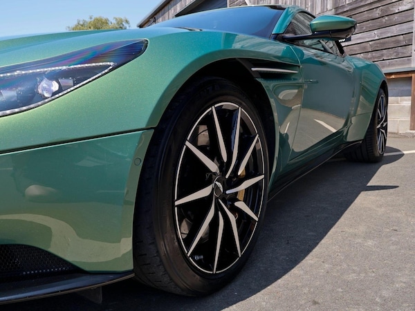 Used Aston Martin DB11 2022 for sale - 75026339: Photo 23