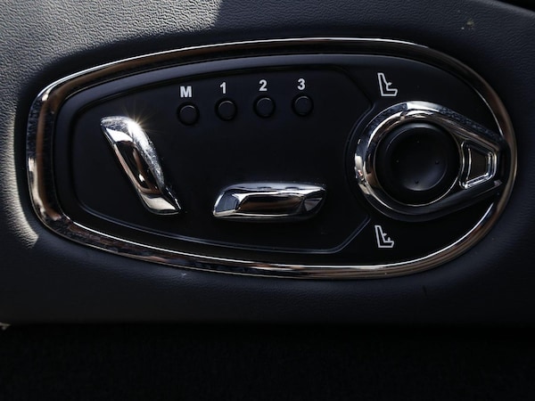 Used Aston Martin DB11 2022 for sale - 75026339: Photo 29